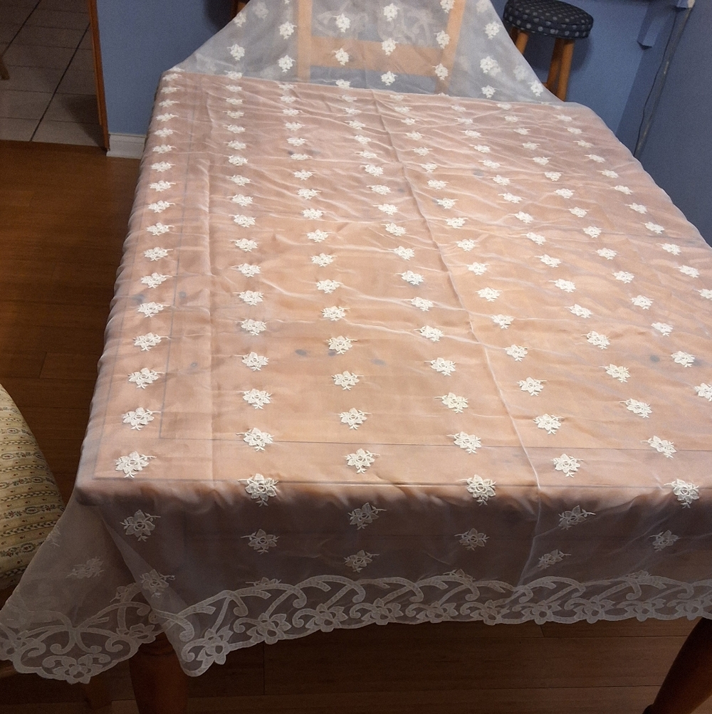 Light Cream Battenburg Lace Tablecloth